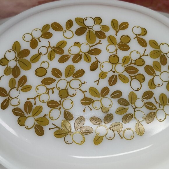 PYREX 043 Oval Casserole 1 1/2 Qt Olives Berries VERDE Avocado Green W/Lid USA - Picture 3 of 10